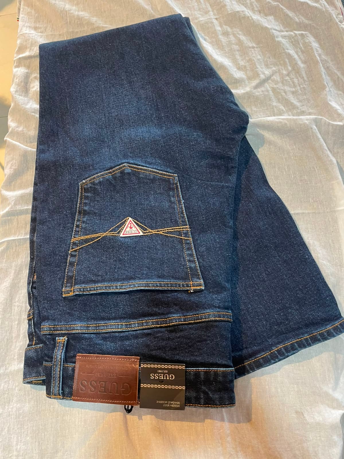 Guess dark blue straight fit jeans